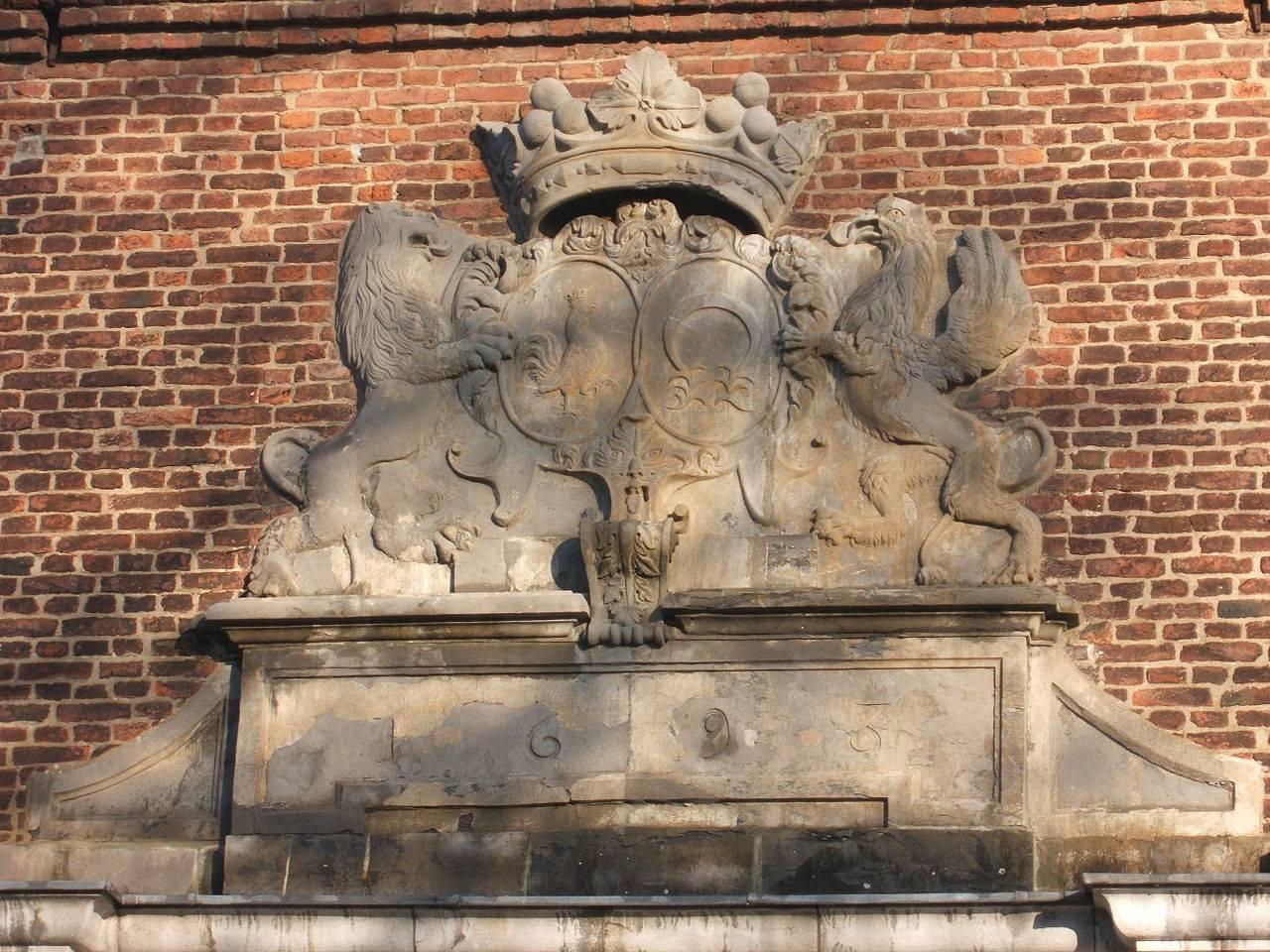 Detail des Wappens am Torturm