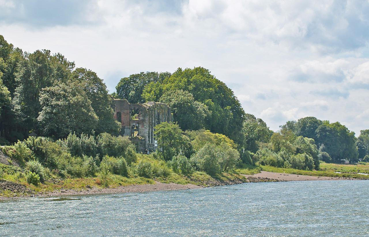 Kaiserpfalz, Rheinseite