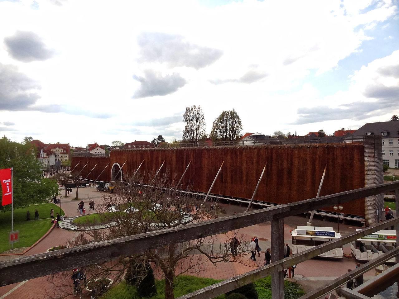 Blick auf das Gradierwerk III