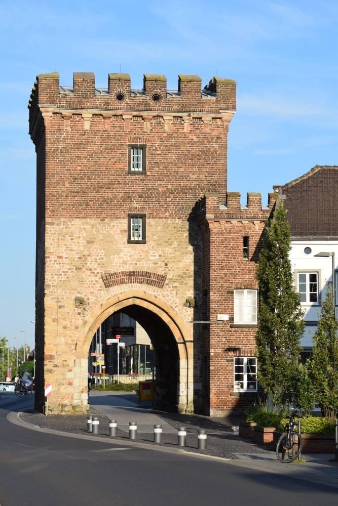 Stadtbefestigung Lechenich, Bonner Tor