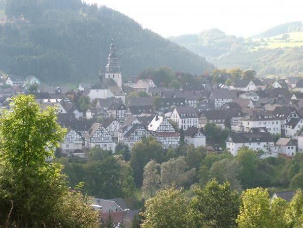 Stadtkern Hallenberg mit St. Heribert