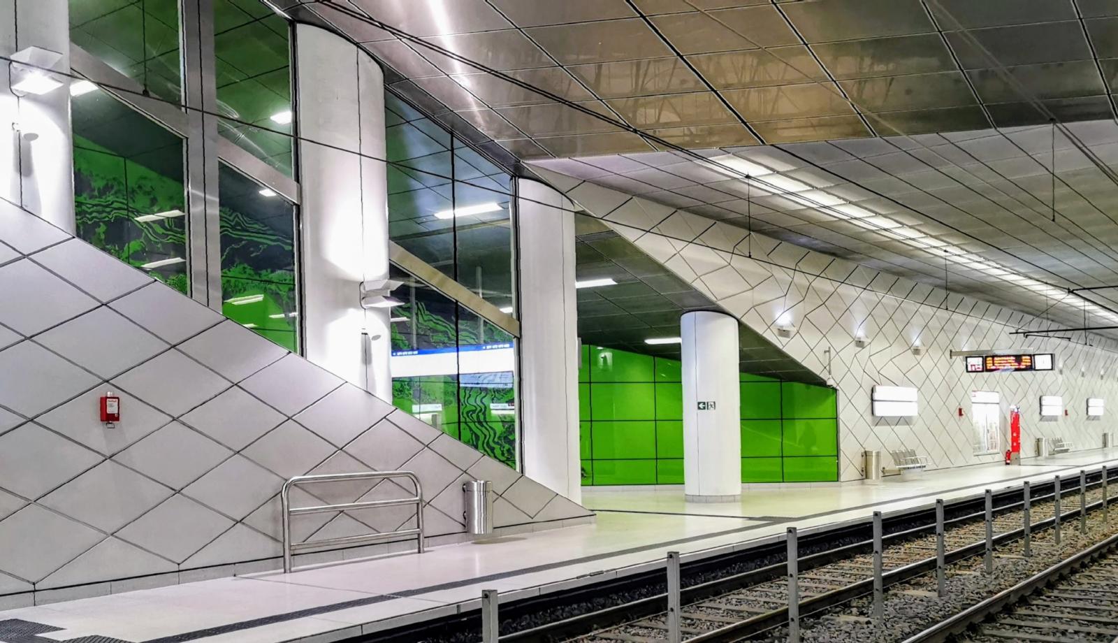 Haltestelle Graf-Adolf-Platz, Bahnsteig