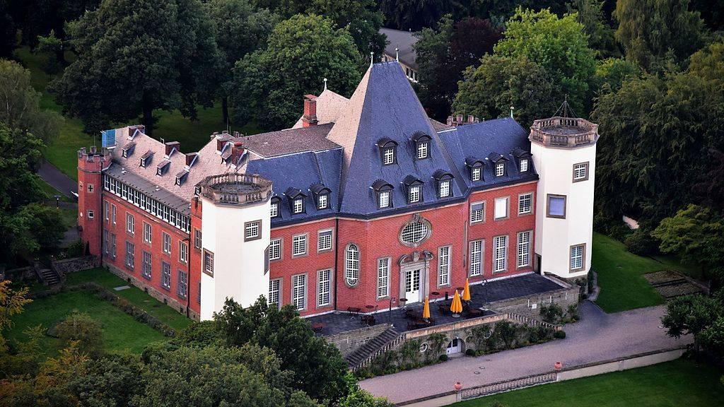 Schloss Birlinghoven, Luftbild