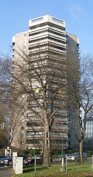 Sternhaus von der Straßenkreuzung aus gesehen
