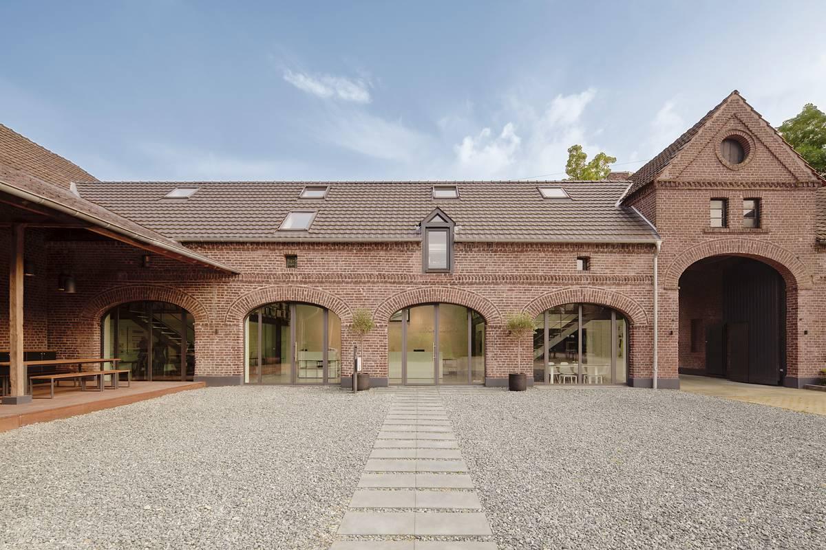 Außenansicht sanierter Schweinestall