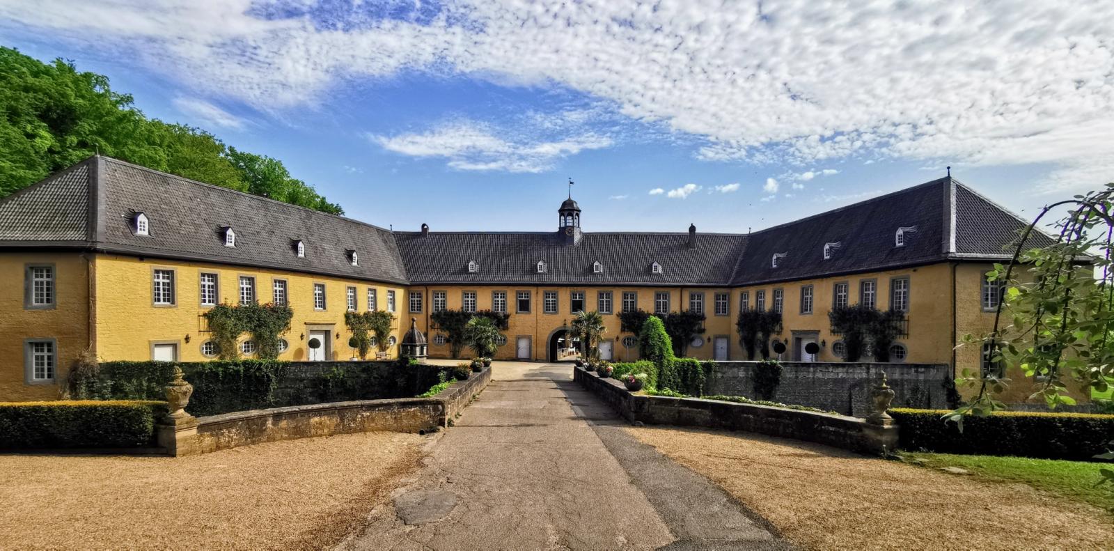 Schloss Dyck, Stallhof