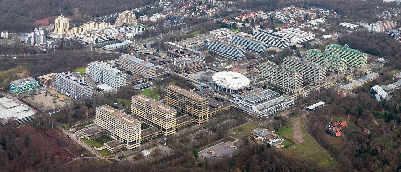Luftbild der Ruhr-Universität mit Audimax