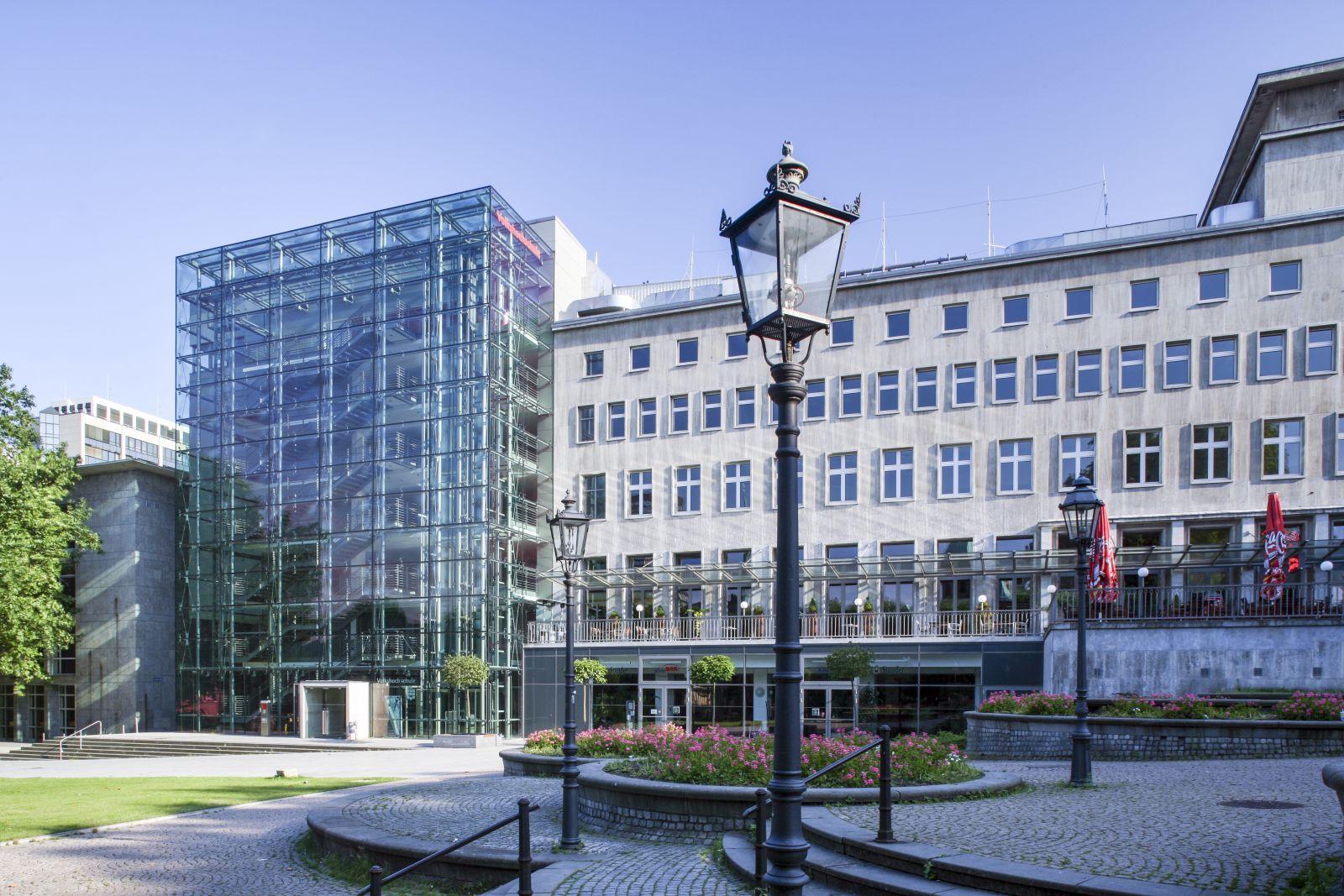 Ansicht vom Burgplatz mit VHS