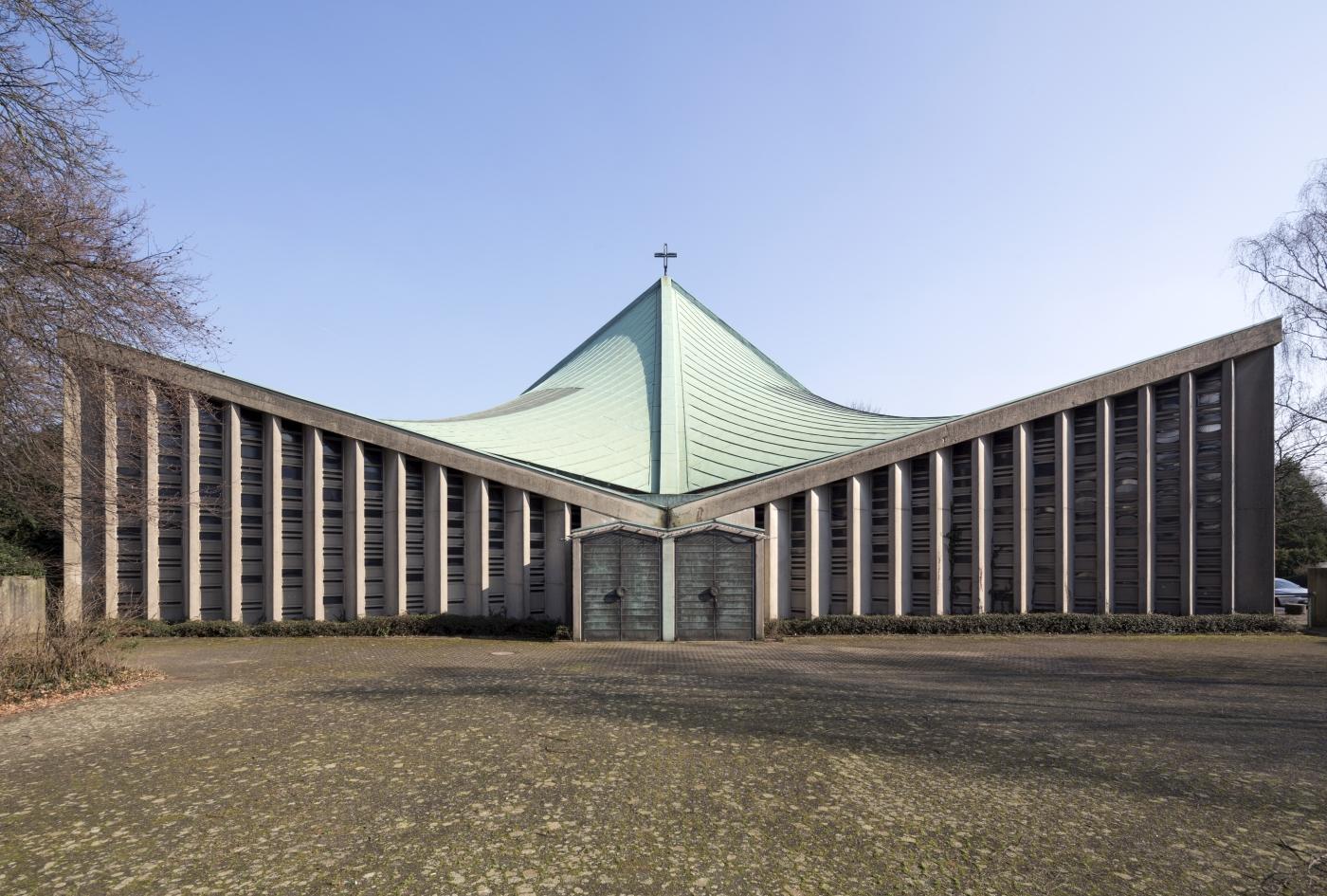 St. Pius X. in Krefeld-Gartenstadt