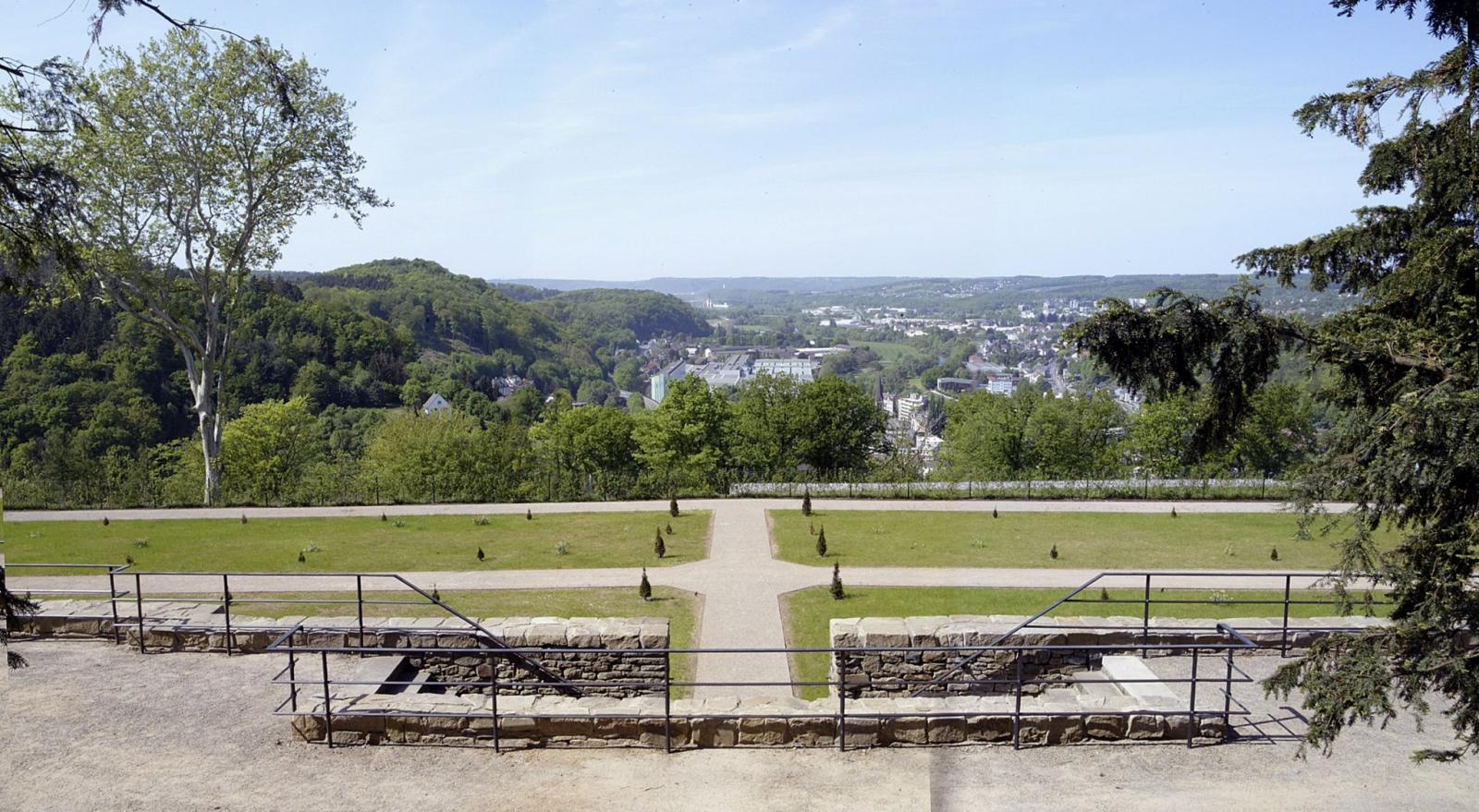 Blick auf den barocken Schlossgarten
