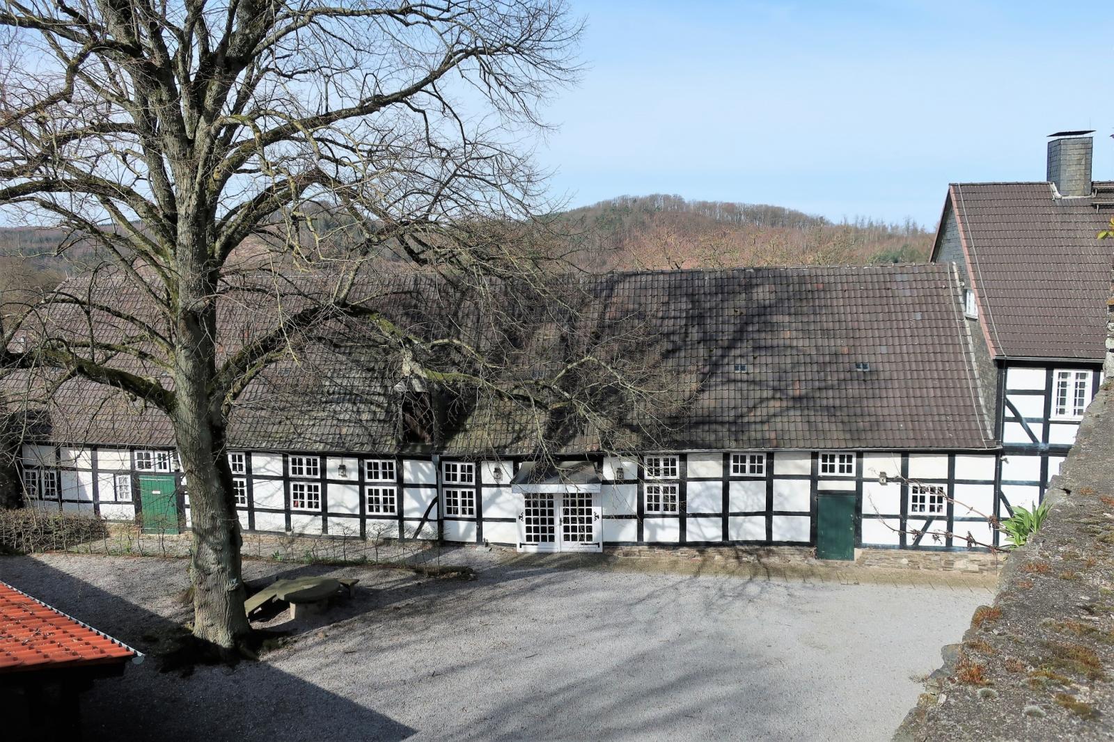 Blick auf den Lindenhof
