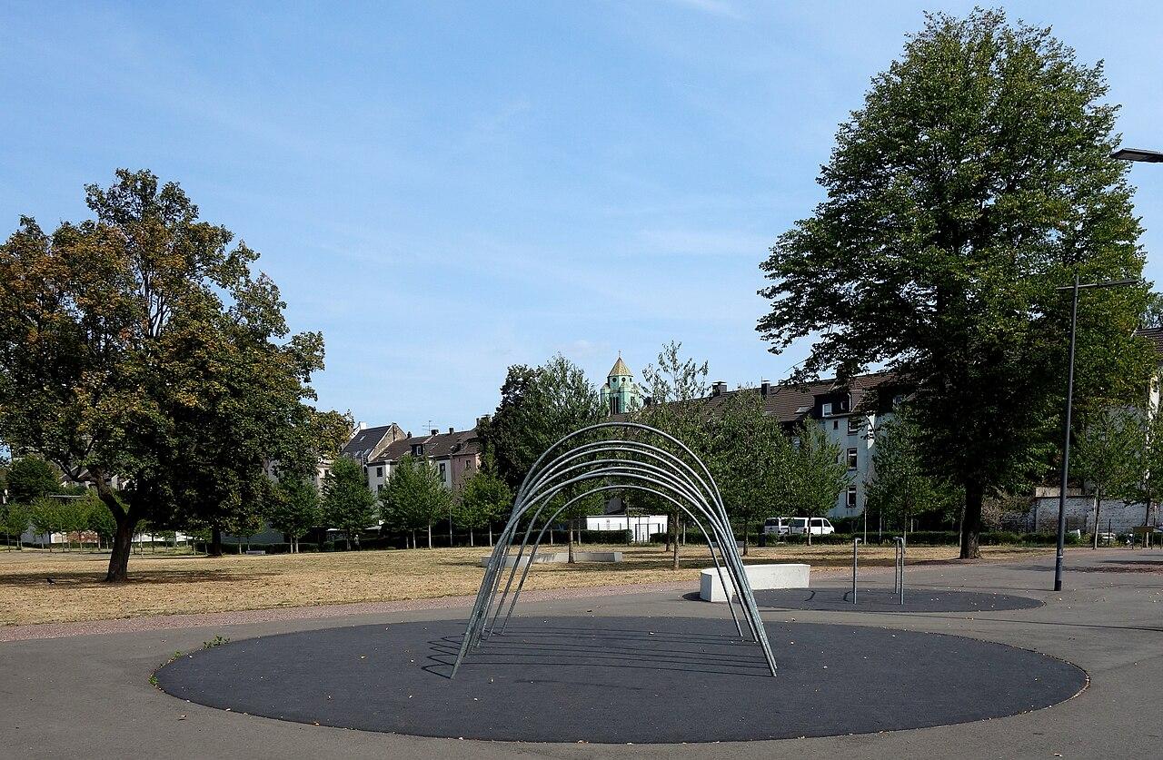 Spiel- und Sportplatz, Wiesenfläche