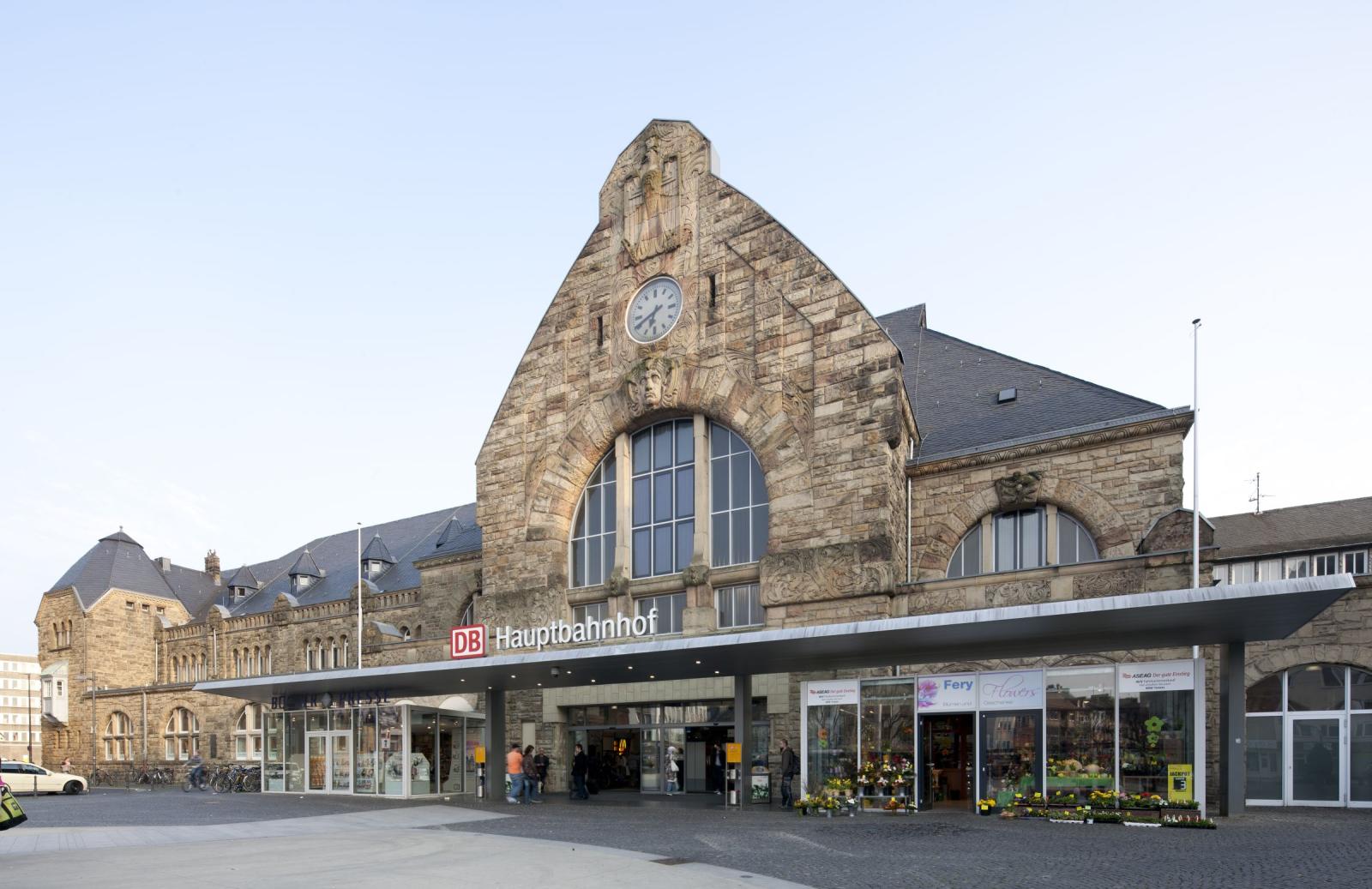 Hauptbahnhof Aachen, Empfangsgebäude