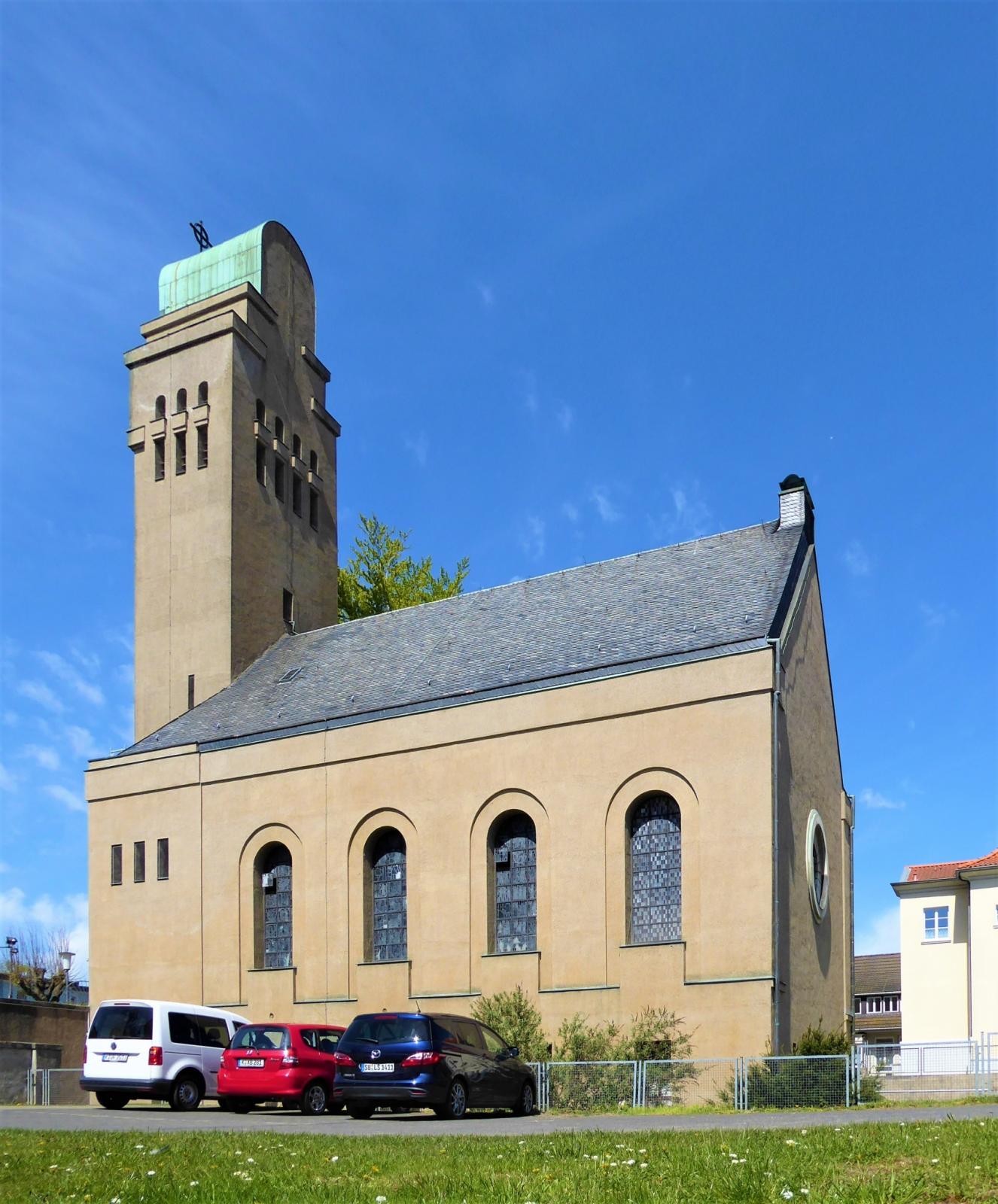 Lukaskirche Köln-Porz, Südansicht