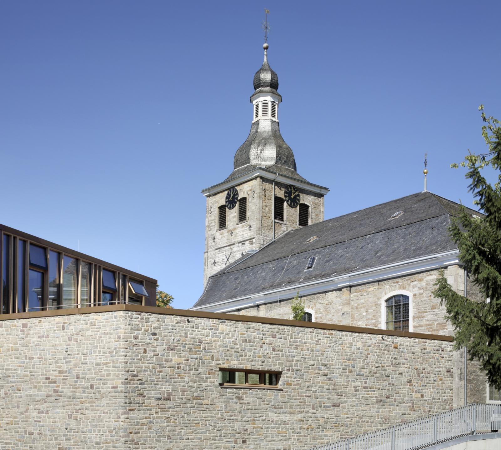 Blick auf die evangelische Kirche