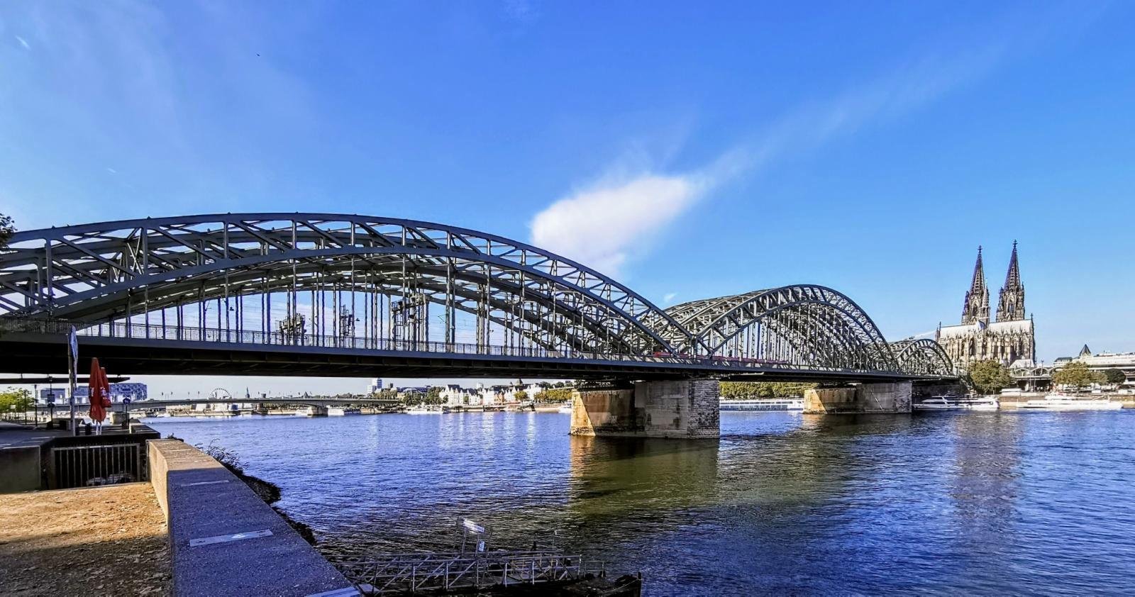 Hohenzollernbrücke von Norden