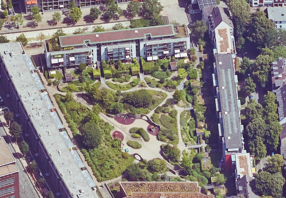 Schrägluftbild von Westen, Grachtenwohnungen Duisburg