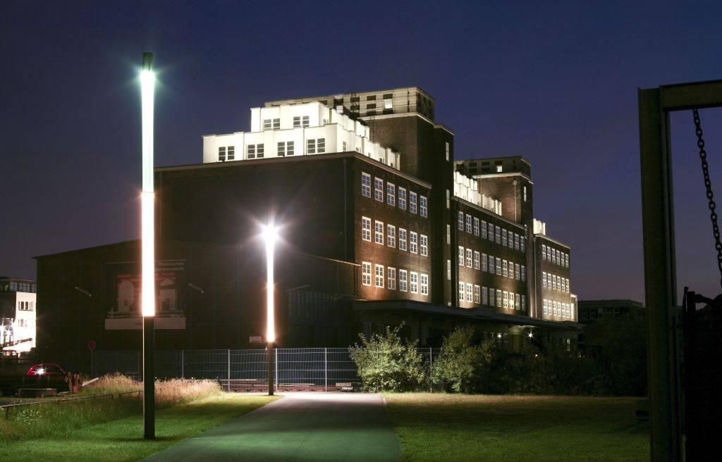 Hauptlagerhaus bei Nacht