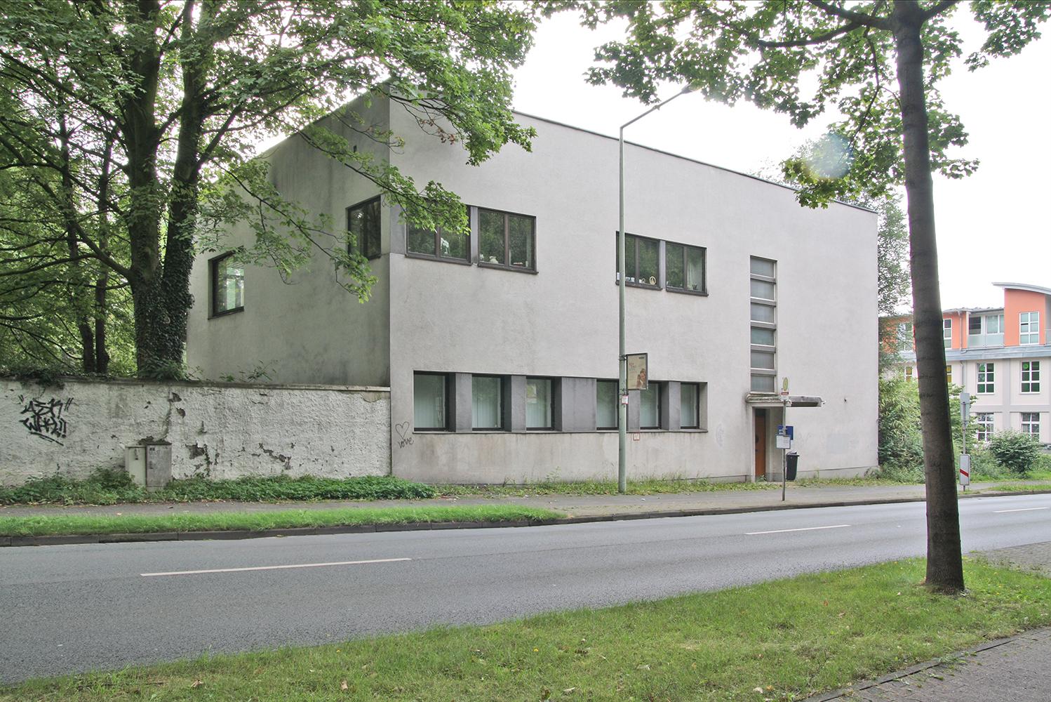 Straßenansicht Wohnhaus