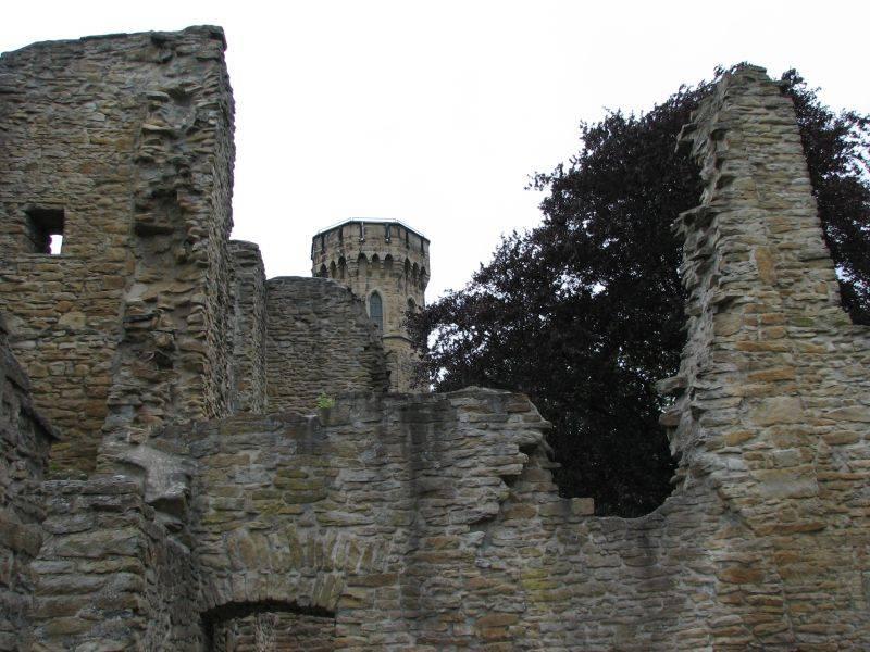 Burgruinen der Burg Syburg