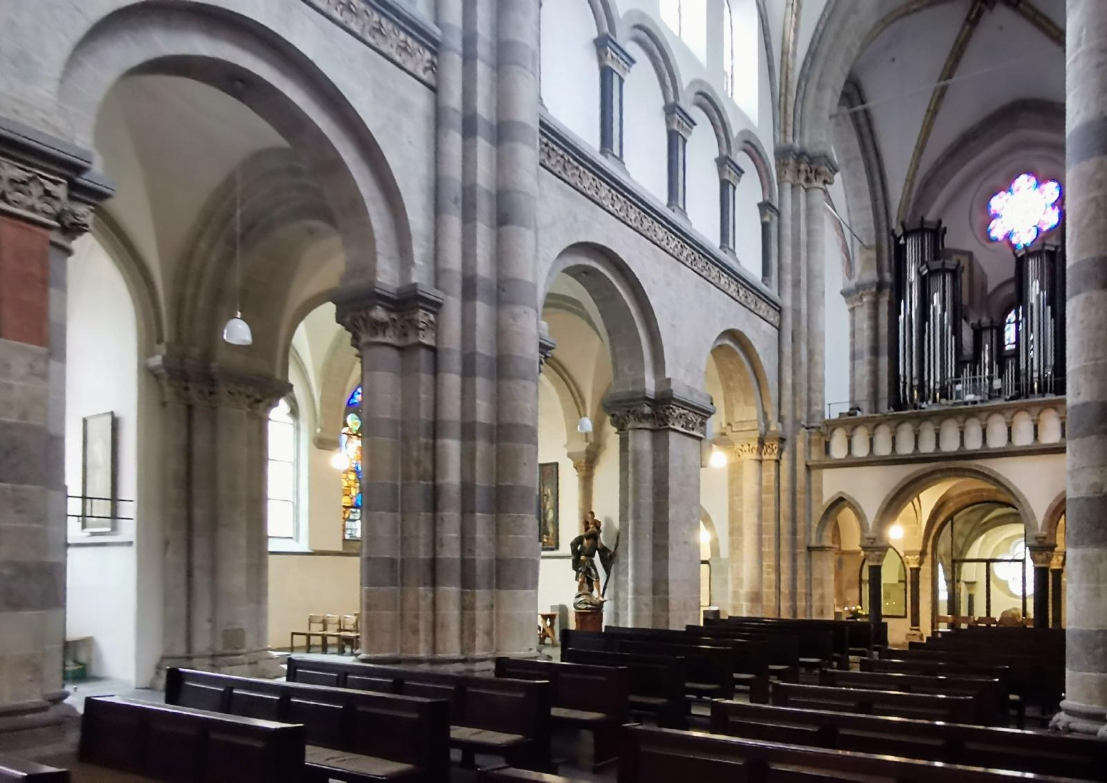 Mittelschiff Blick nach Westen, St. Andreas in Köln
