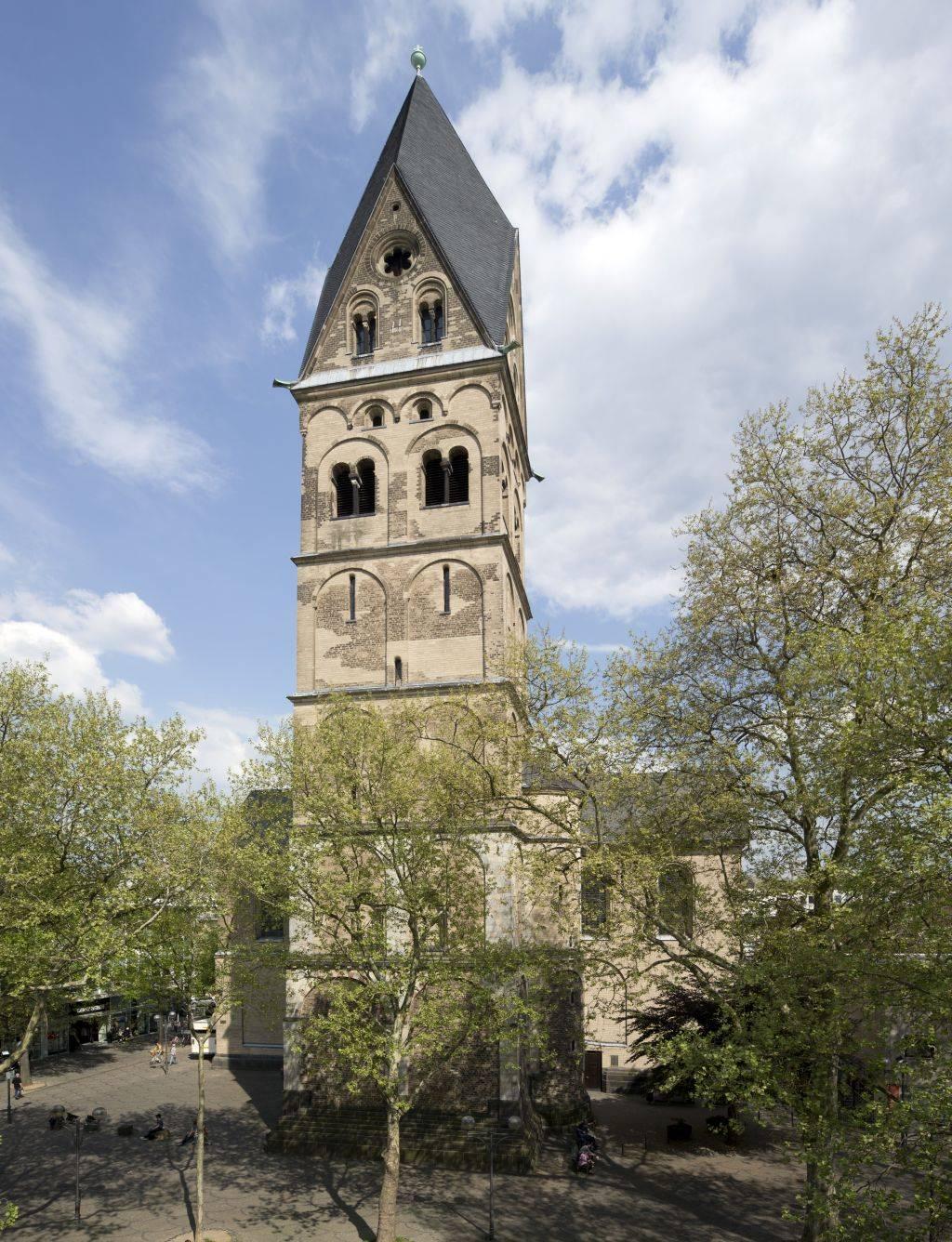 Westansicht St. Aposteln