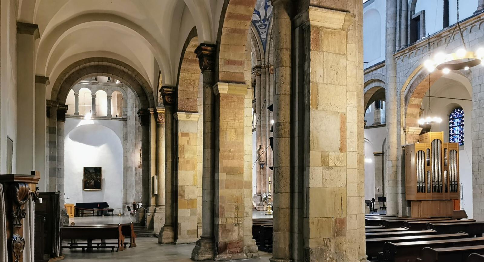 Seitenschiff innen St. Aposteln