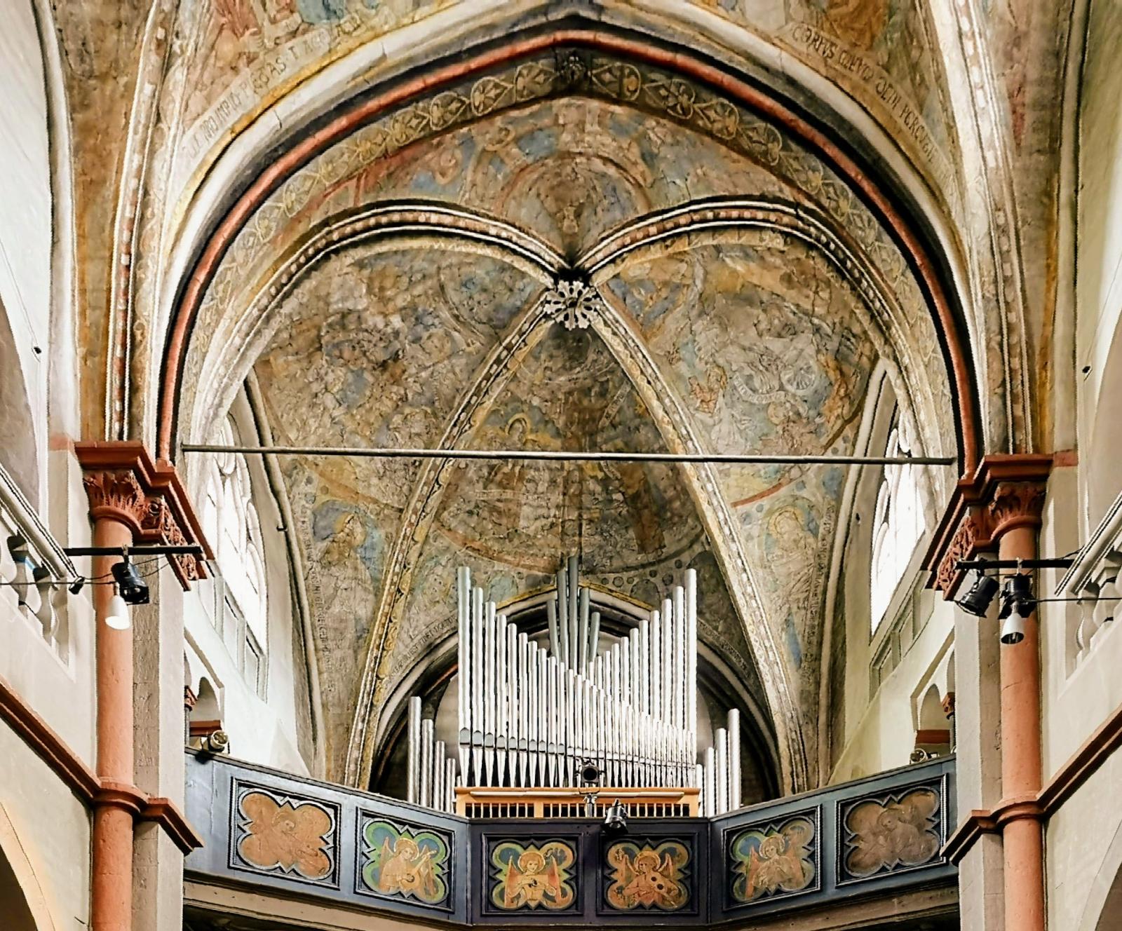 Orgel und Deckenmalereien in St. Maria Lyskirchen