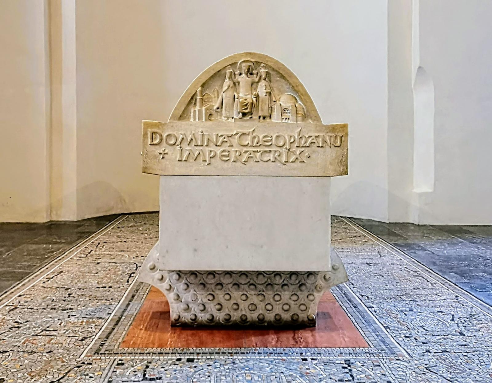 Sarkophag der Theophanu
