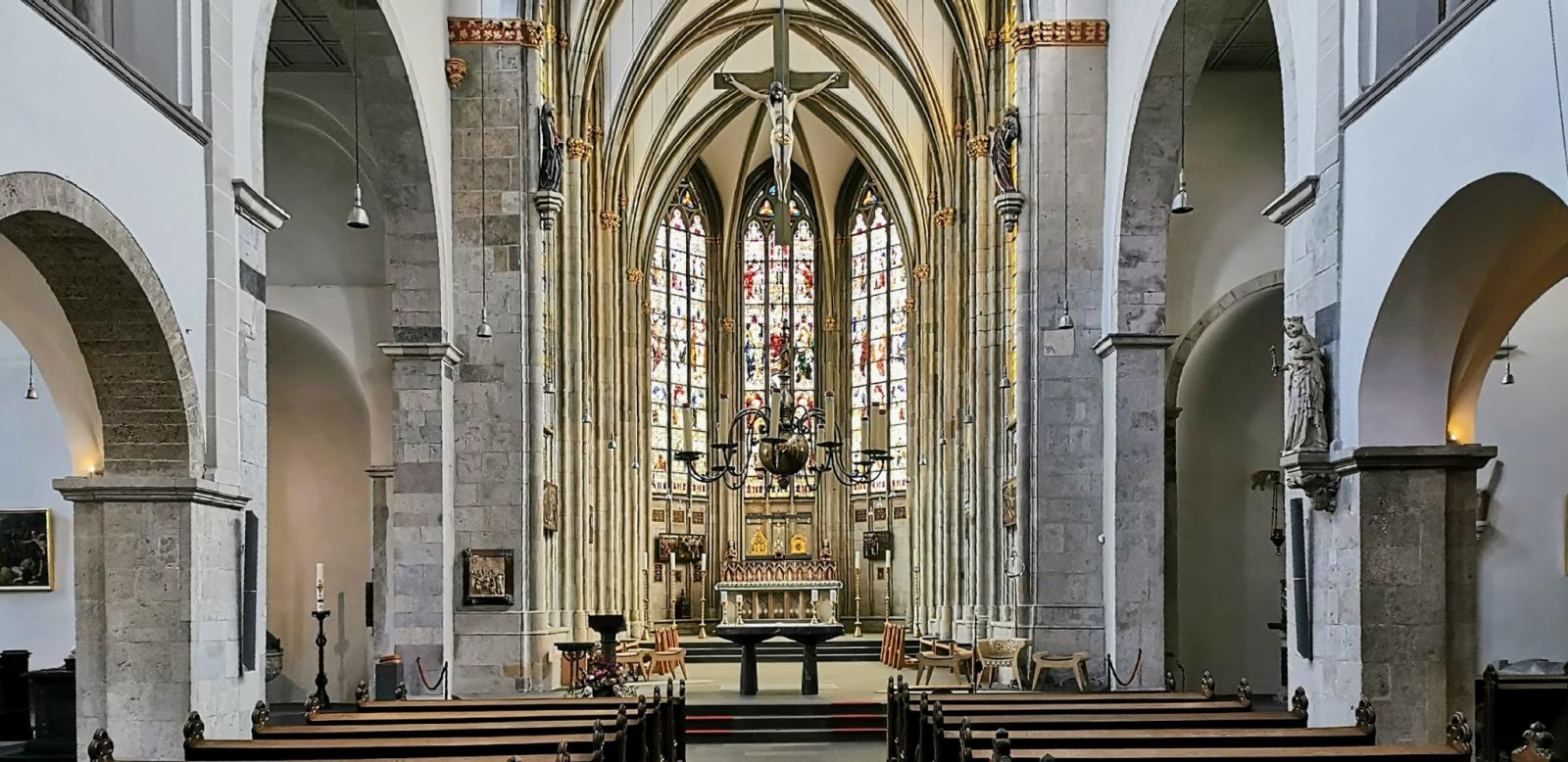 Blick Richtung Chor von St. Ursula