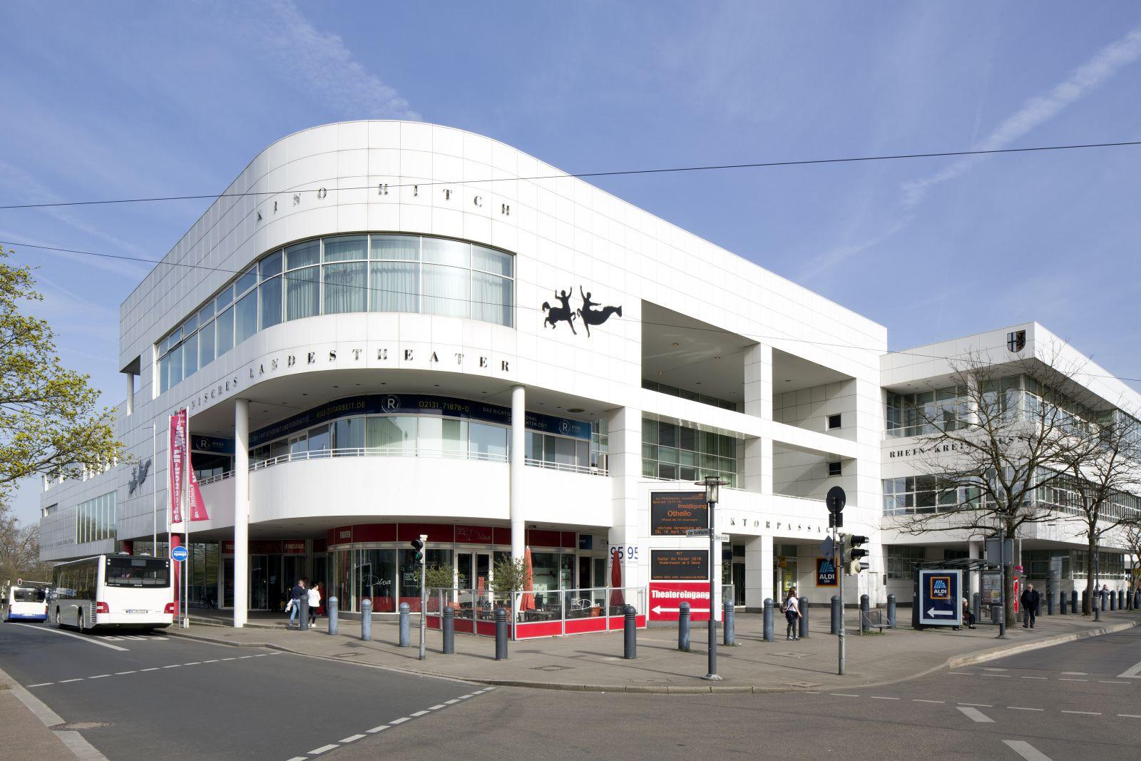 Eckansicht Rheinisches Landestheater