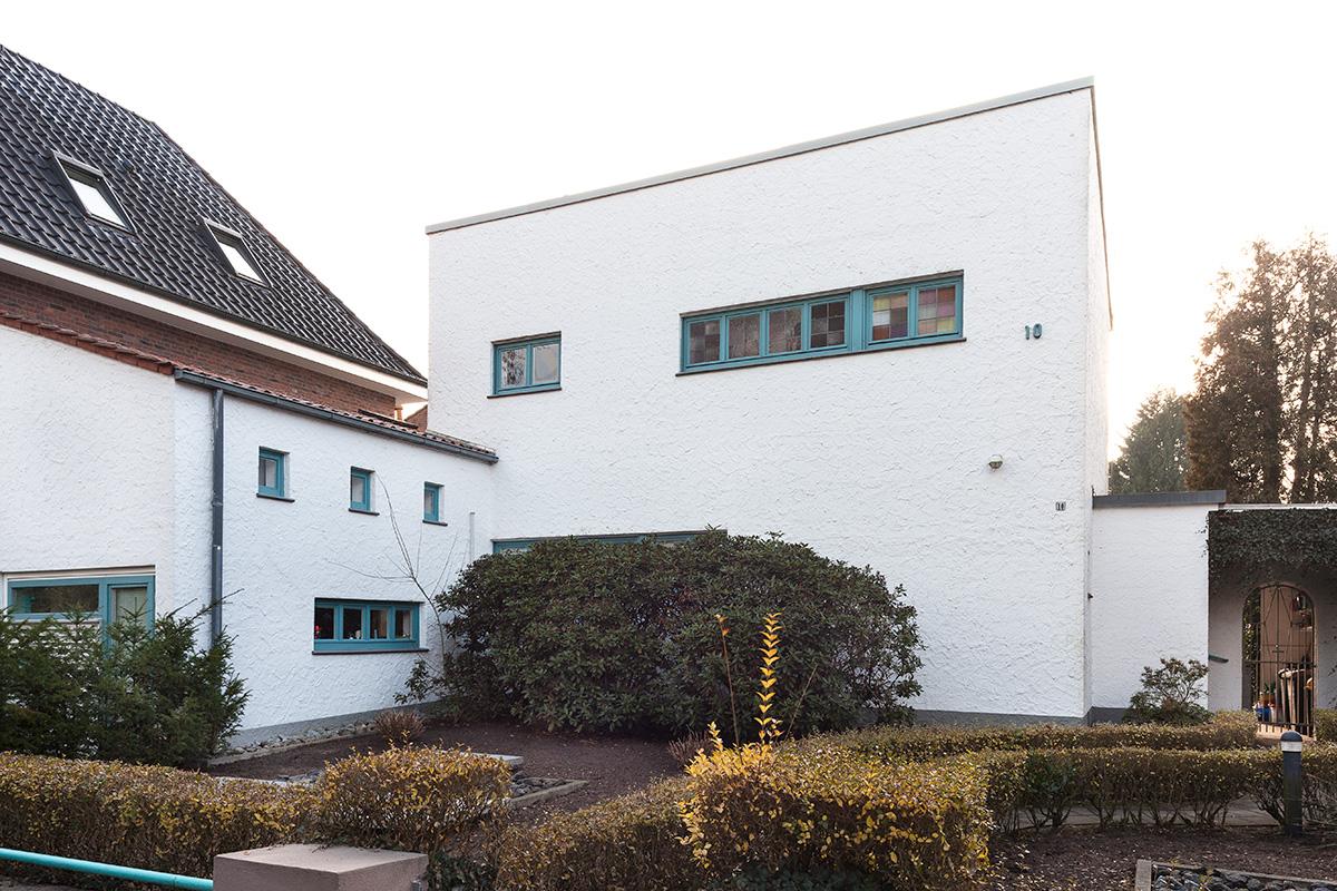 Münster, Max-Winkelmann-Str. 10, Straßenseite mit Seitenfassade des Garagenvorbaus