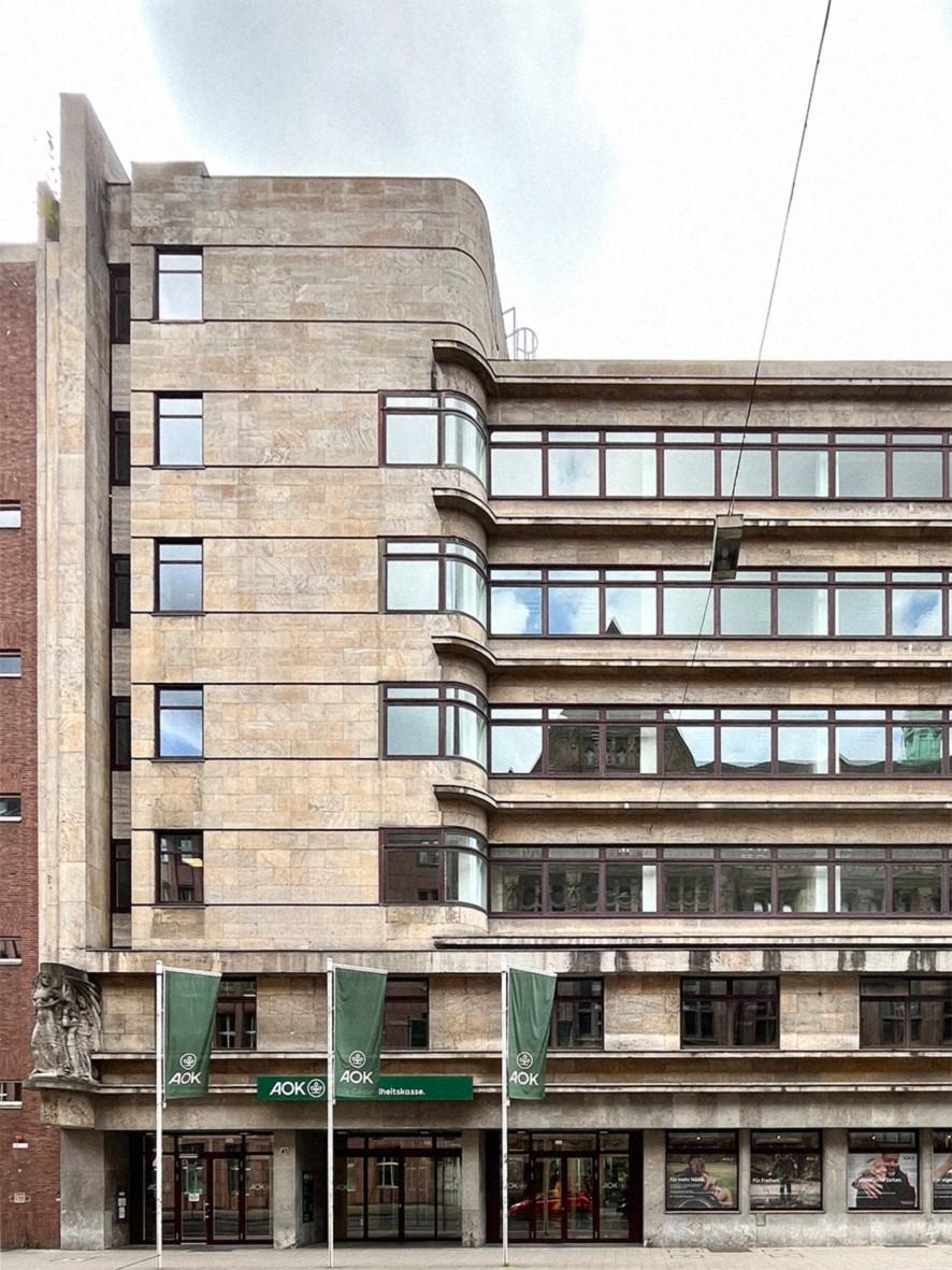 Neubau der Allgemeinen Ortskrankenkasse, Frontansicht