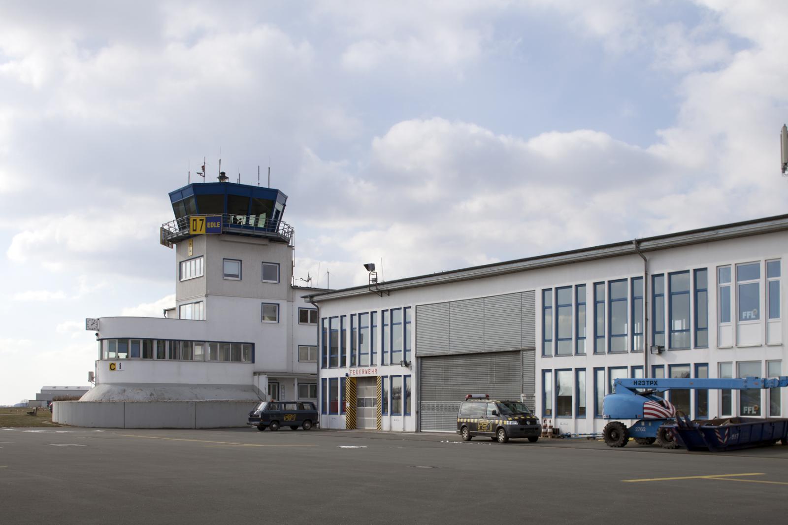 Tower am Flughafen Essen/Mülheim auf der Brunshofstraße 3