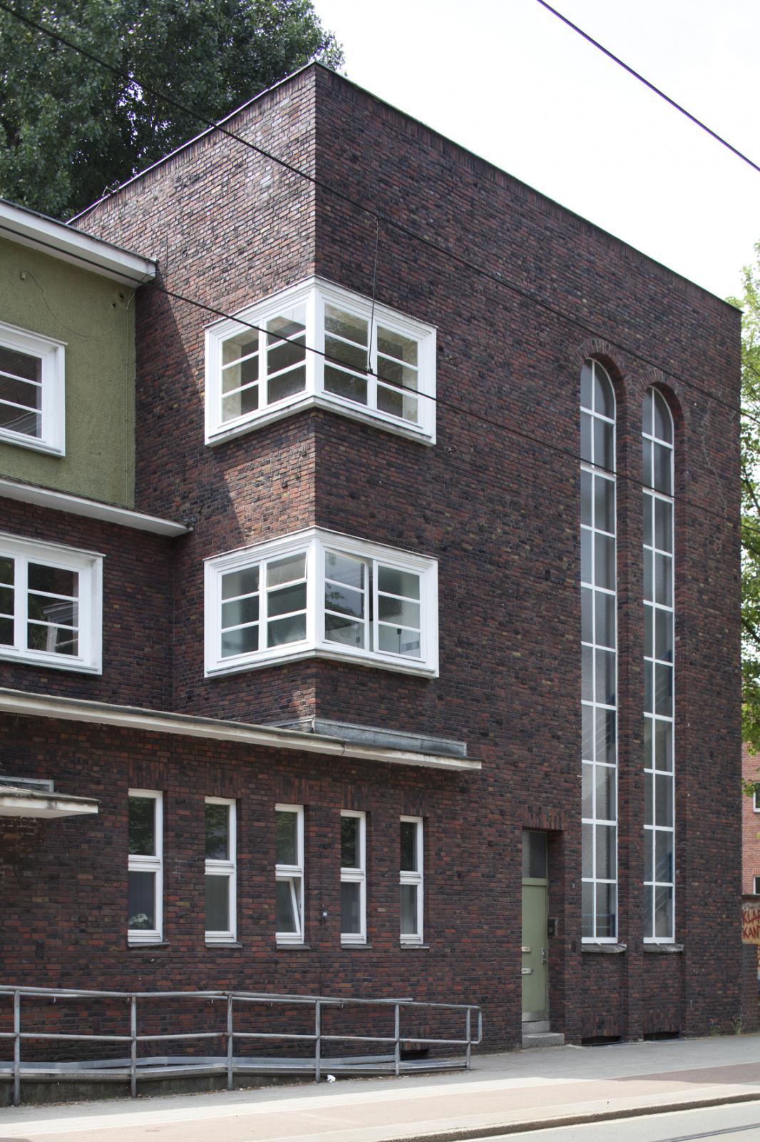 Ecksituation des Arbeitsamtes Oberhausen auf der Danziger Straße 11–13