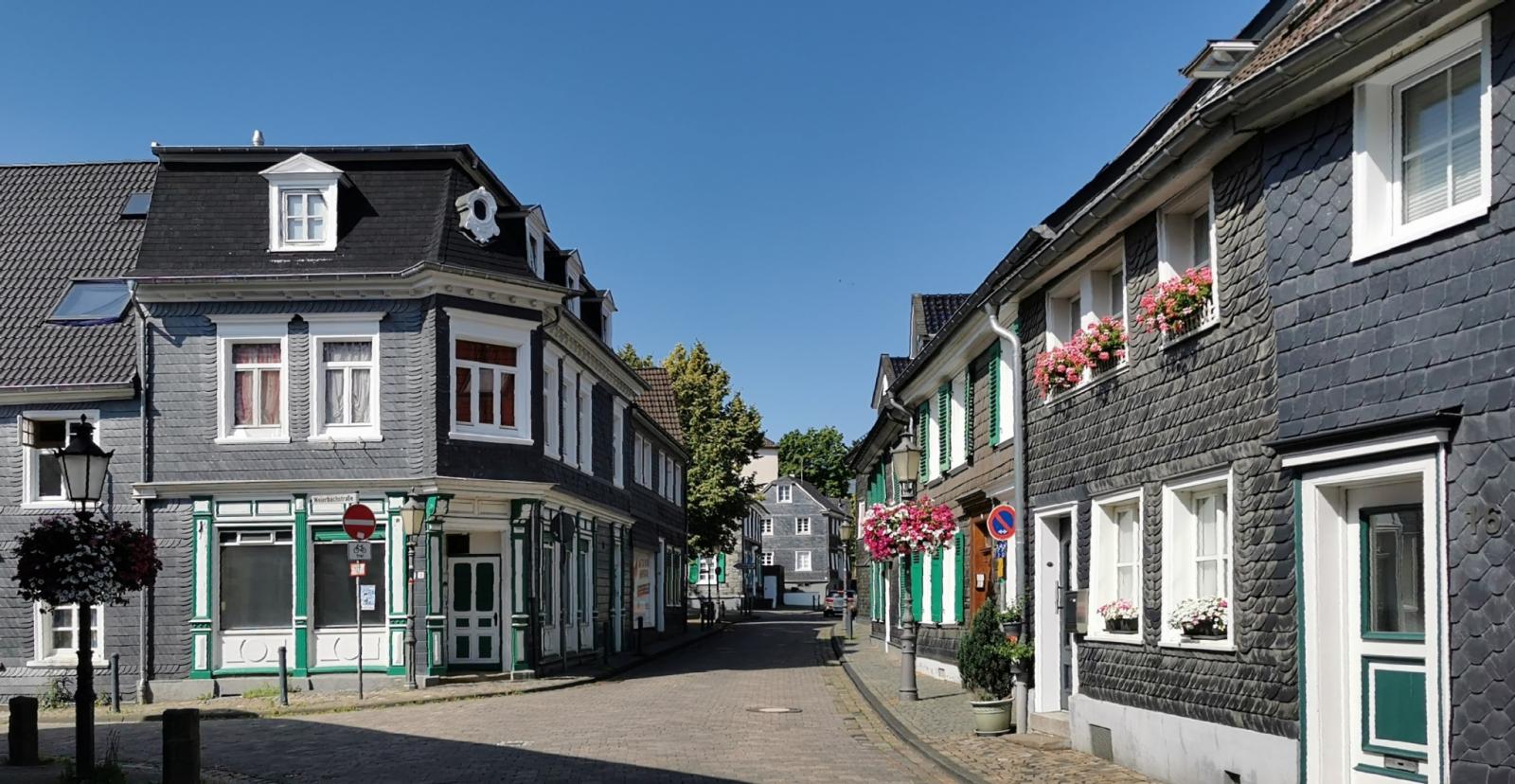 Kölner Straße Ecke Weierbachstraße