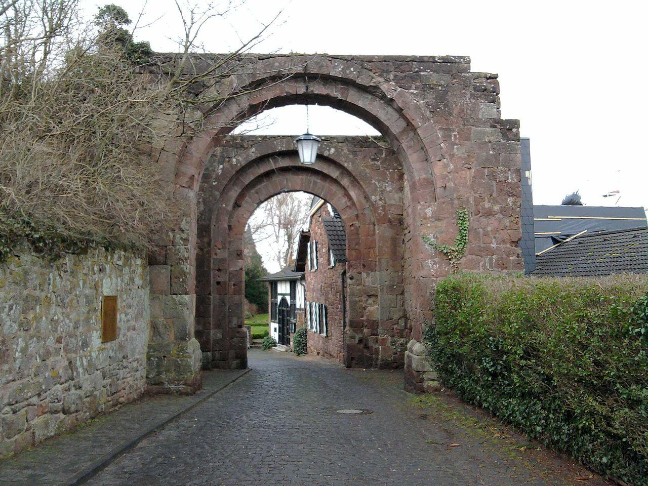 Burgzufahrt