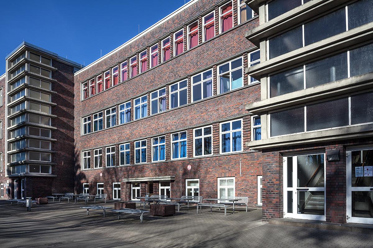 Hagen, Christian-Rohlfs-Gymnasium, Blick auf den Haupteingang