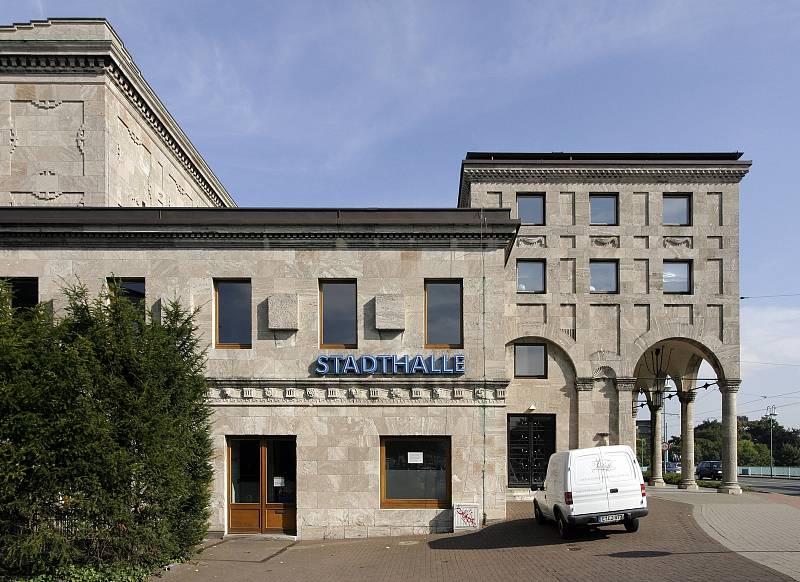 Seitenansicht Stadthalle Mülheim 