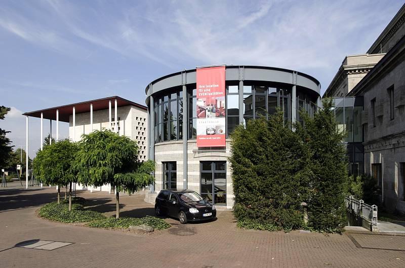 Erweiterungsbau mit Rotunde