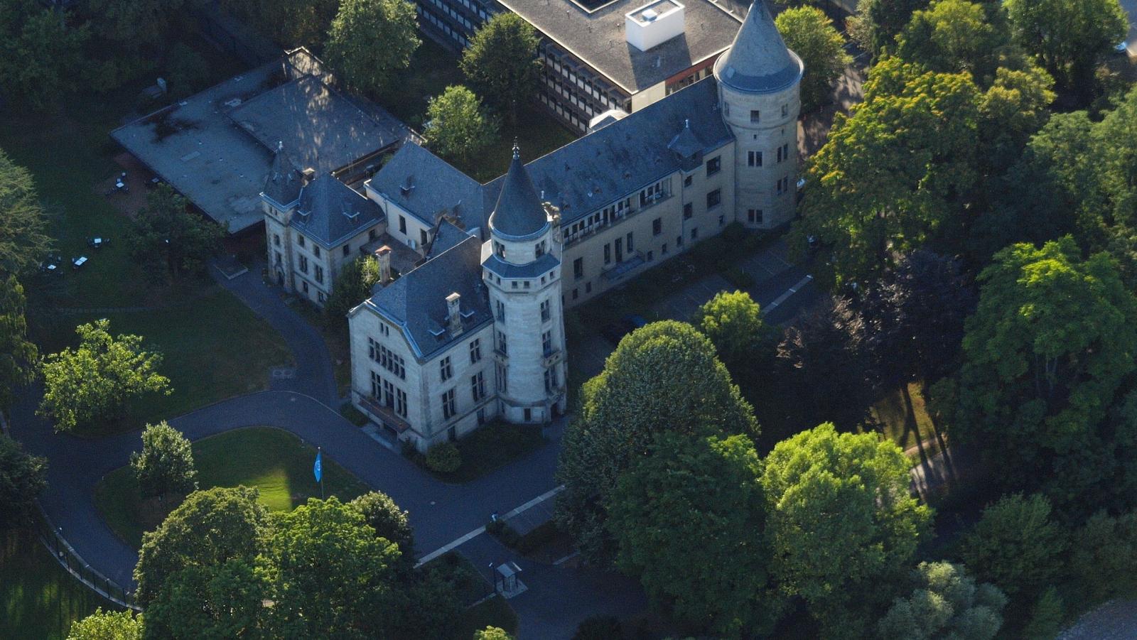 Haus Carstanjen von oben, Rheinseite