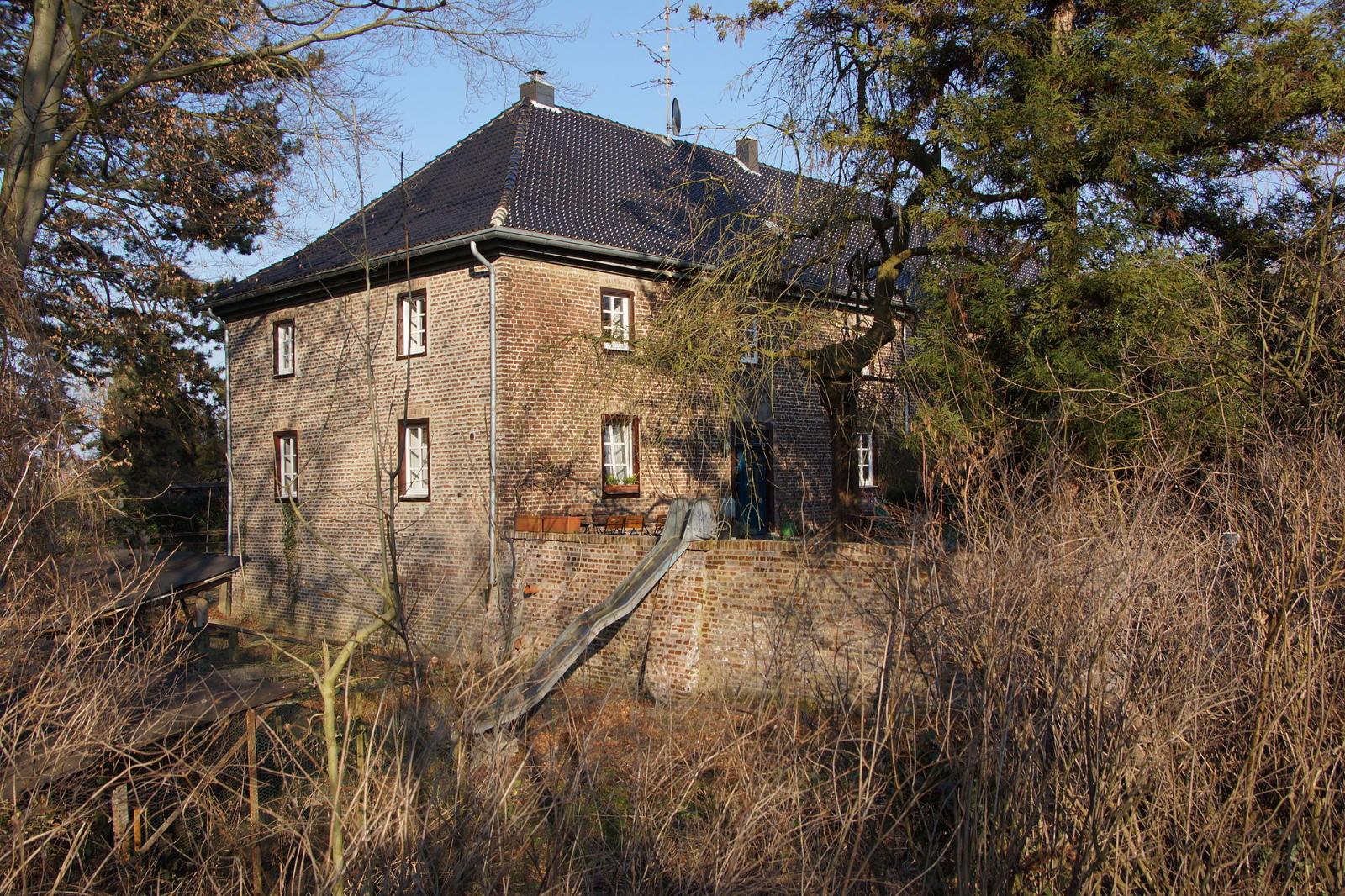 Vorburg Burg Bachem