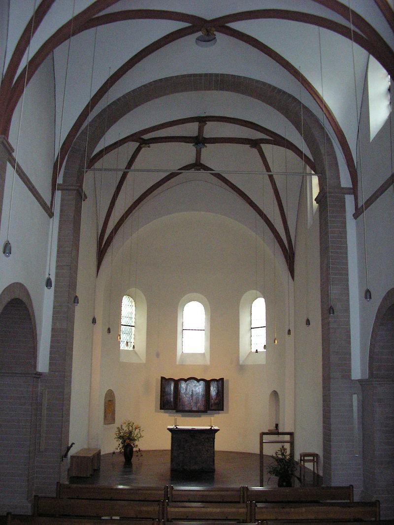 Innenansicht der Klosterkirche mit Blick in den Chor
