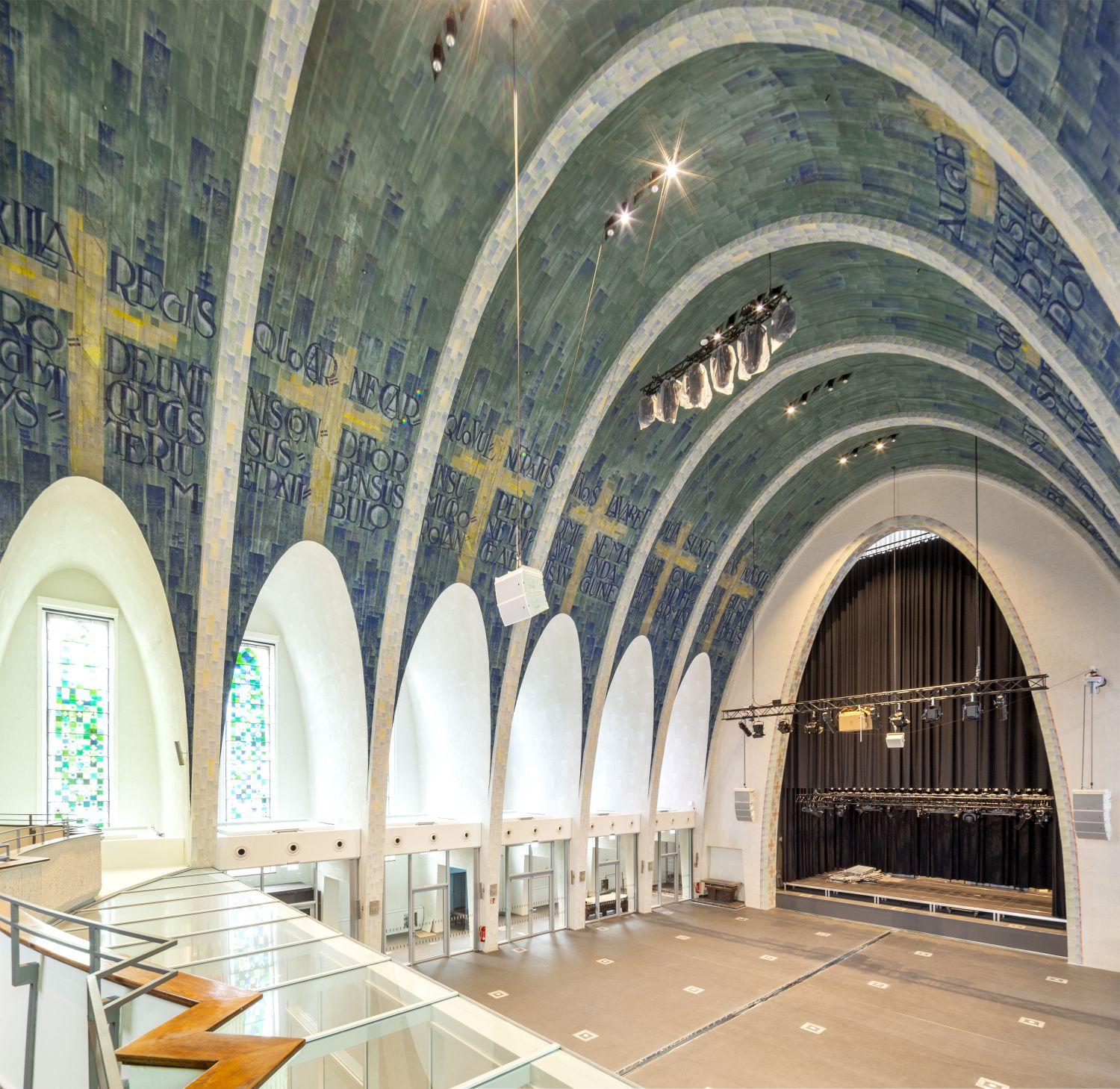 Innenansicht ehemaliges Kirchenschiff Heilig-Kreuz-Kirche nach dem Umbau