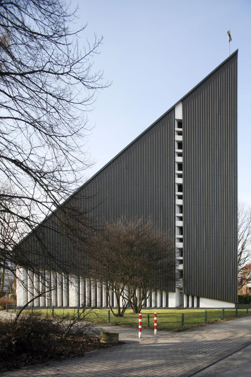 Seitenansicht Thomaskirche Gelsenkirchen