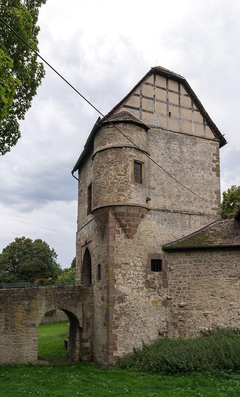 Torturm mit Kapellenerker