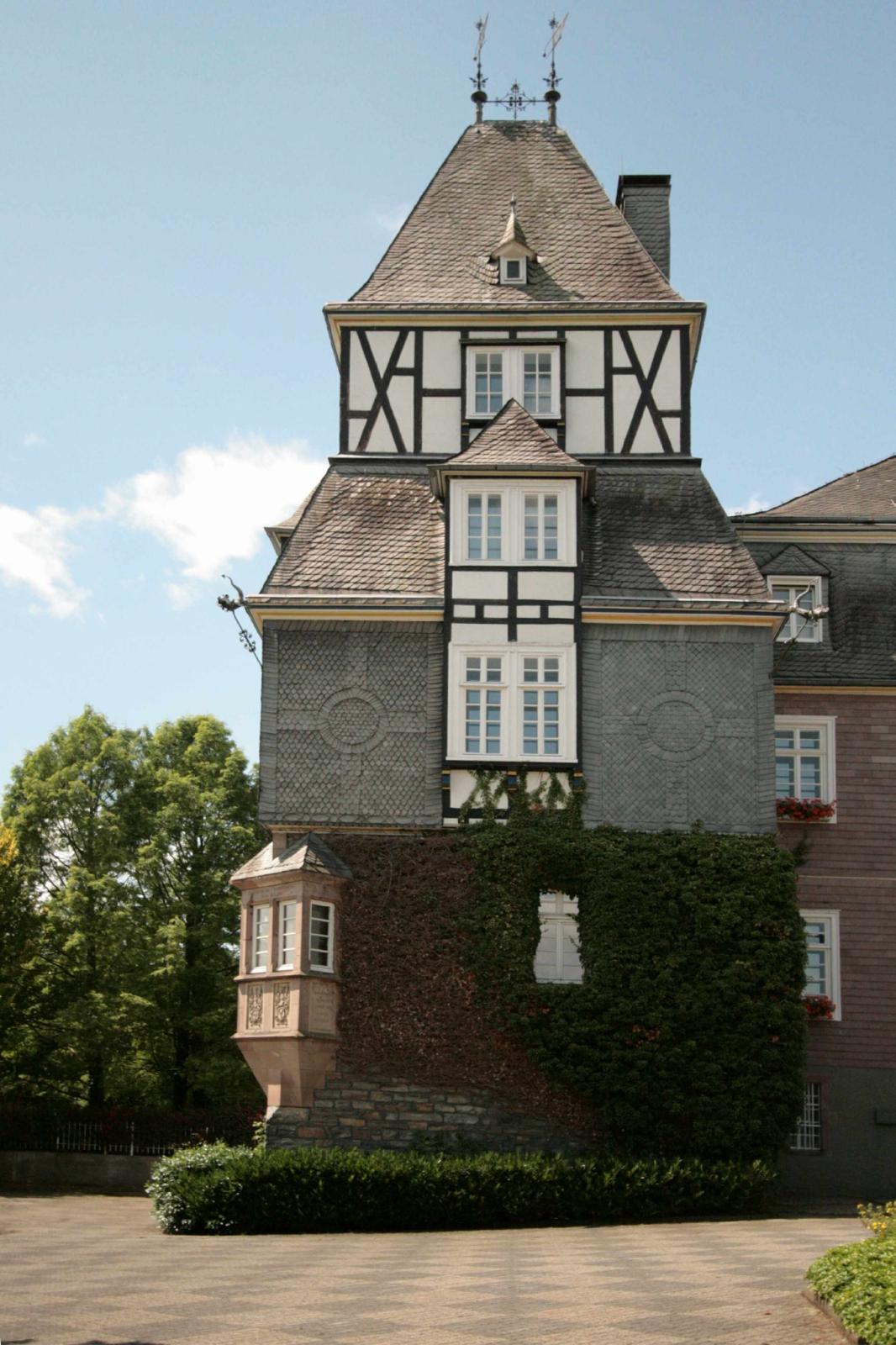 Südturm Ostansicht