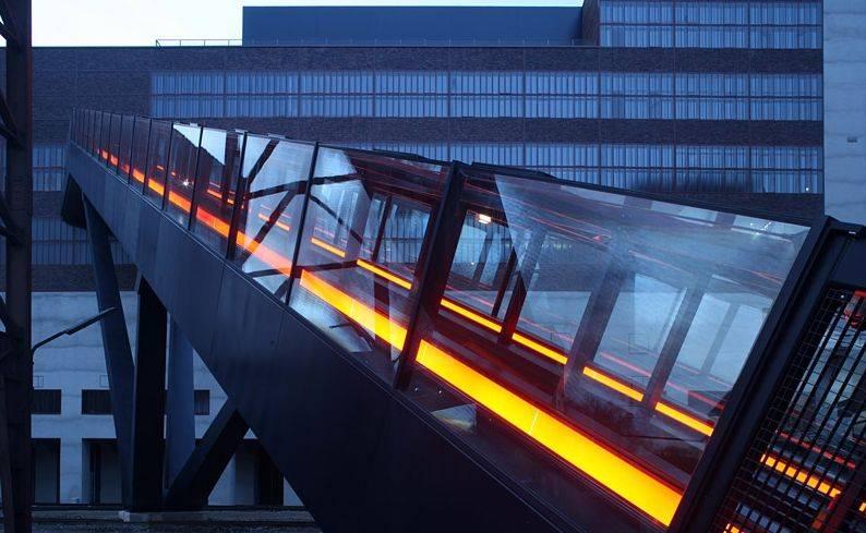 Gangway, die Rolltreppe zum Besucherzentrum
