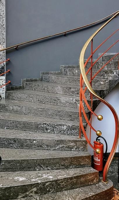 Treppenaufgang im Erweiterungsbau von Böhm
