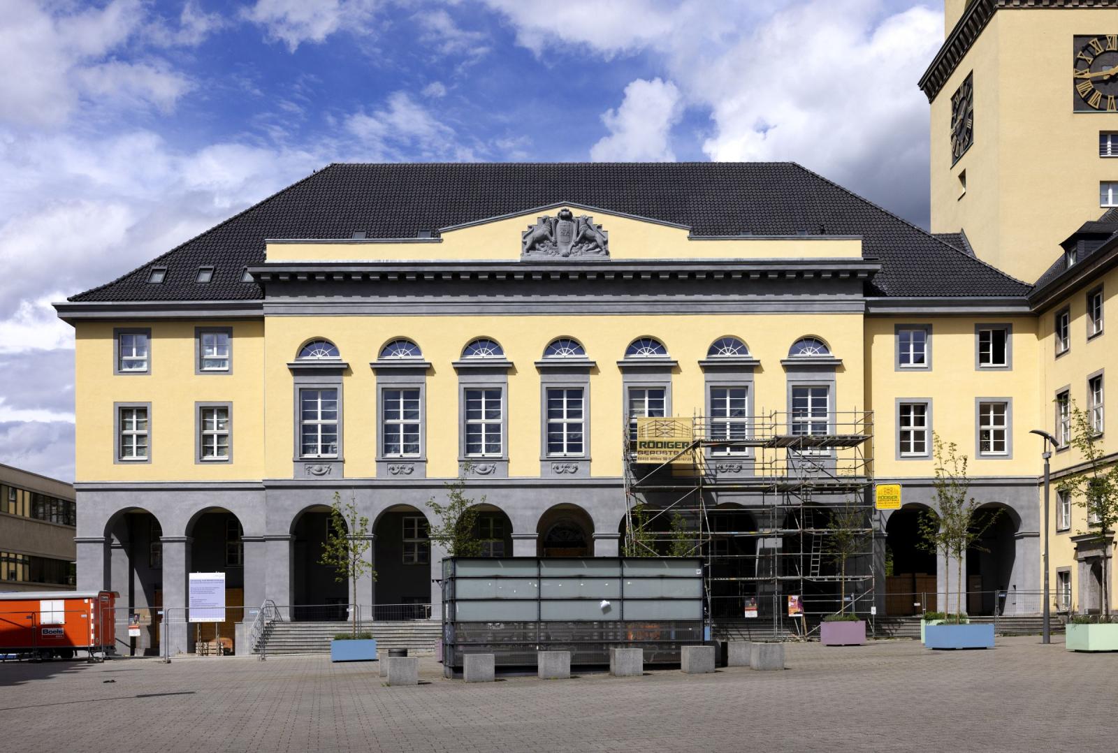 Rathaus Witten, Frontansicht, Arkaden